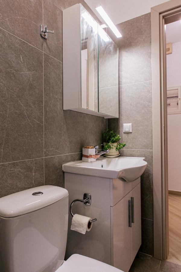 Anastasia'S Apartment Ioannina Bagian luar foto